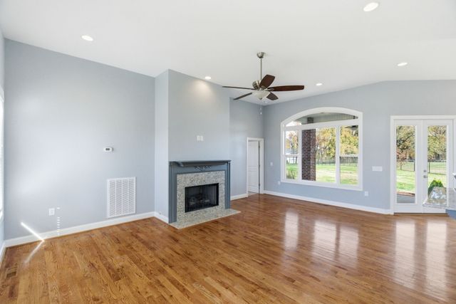 1027 Founders Ln, Portland, TN 37148