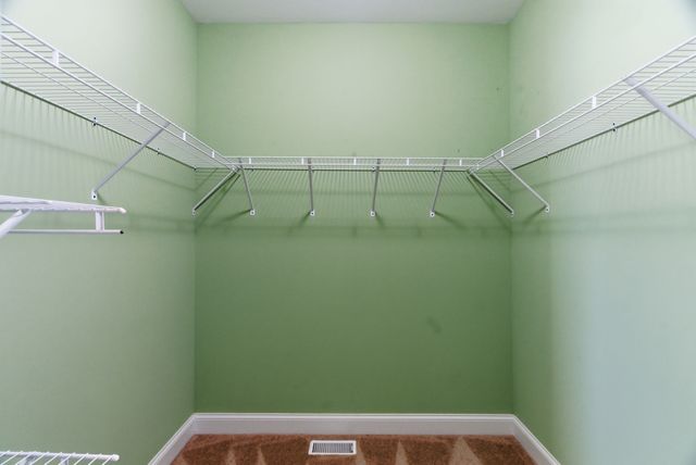 1027 Founders Ln, Portland, TN 37148