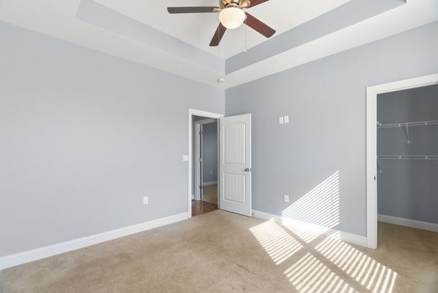 1027 Founders Ln, Portland, TN 37148