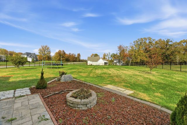 1027 Founders Ln, Portland, TN 37148