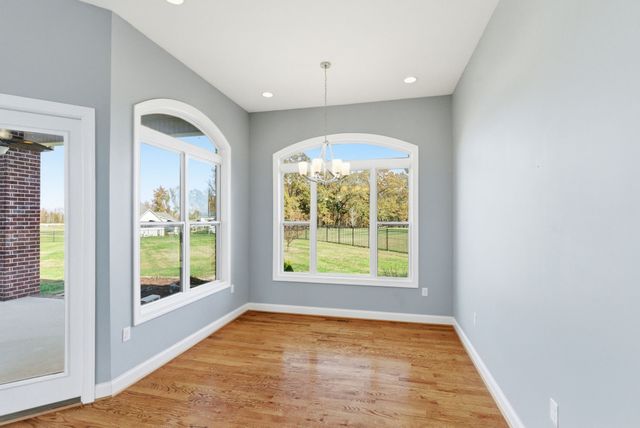 1027 Founders Ln, Portland, TN 37148