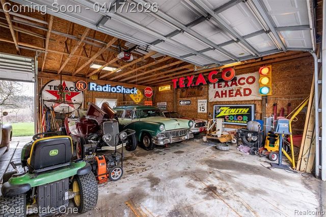 11030 Marshall Road, South Lyon, MI 48178