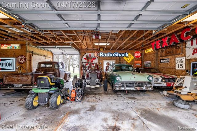 11030 Marshall Road, South Lyon, MI 48178