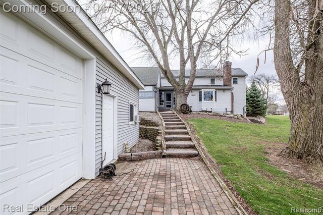 11030 Marshall Road, South Lyon, MI 48178