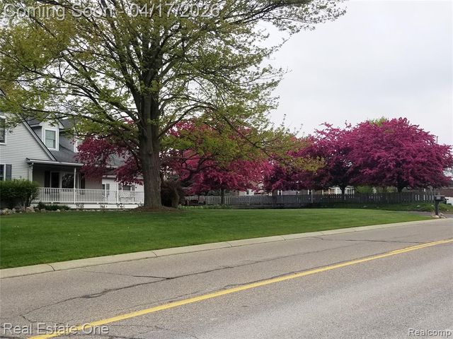 11030 Marshall Road, South Lyon, MI 48178