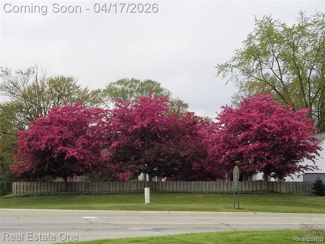 11030 Marshall Road, South Lyon, MI 48178