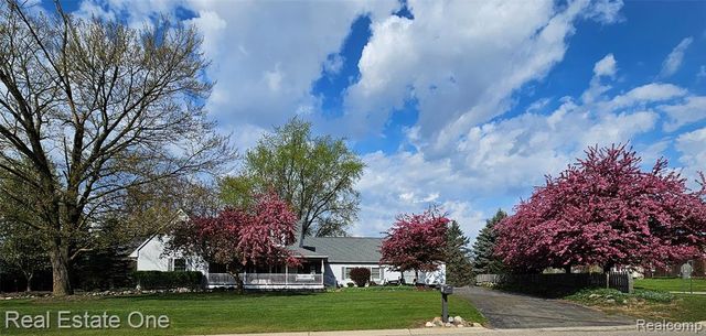 11030 Marshall Road, South Lyon, MI 48178