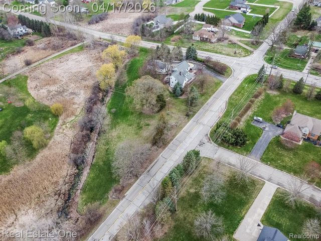 11030 Marshall Road, South Lyon, MI 48178