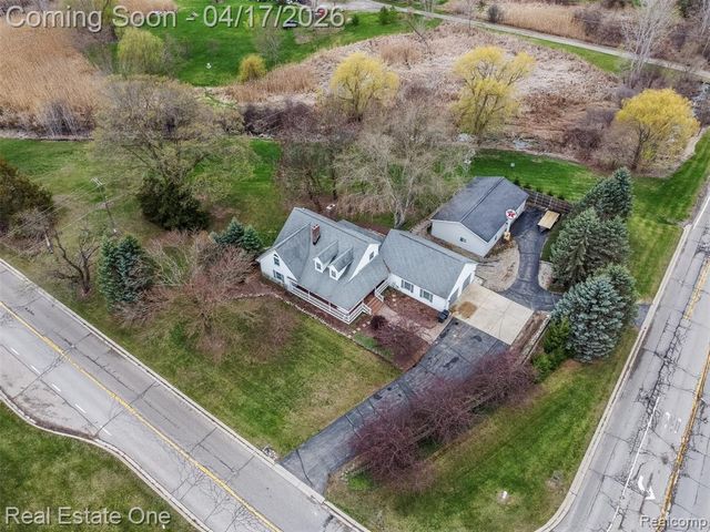 11030 Marshall Road, South Lyon, MI 48178