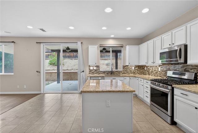 3908 Bluff, Perris, CA 92571