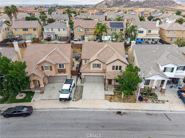 3908 Bluff, Perris, CA 92571