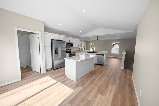 3003 James Parkway, Cedar Rapids, IA 52404