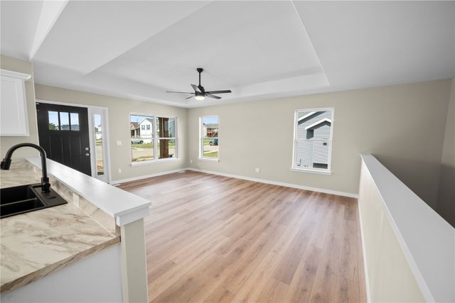 3003 James Parkway, Cedar Rapids, IA 52404