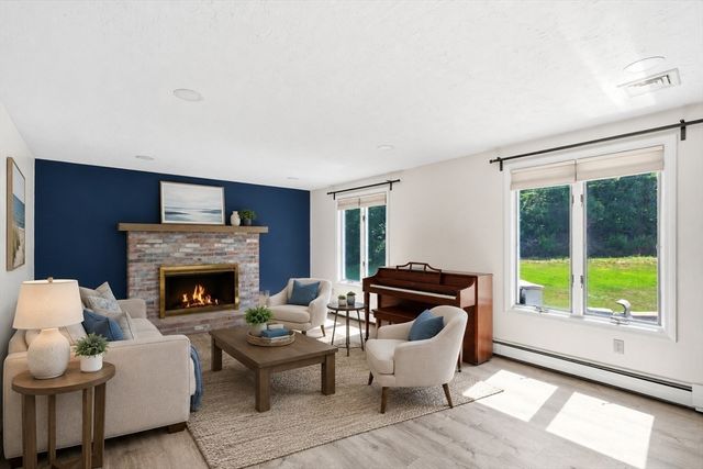60 Ellisville Green, Plymouth, MA 02360