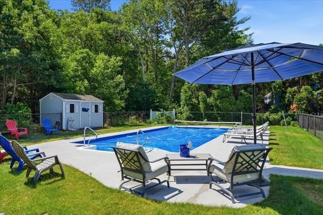 60 Ellisville Green, Plymouth, MA 02360