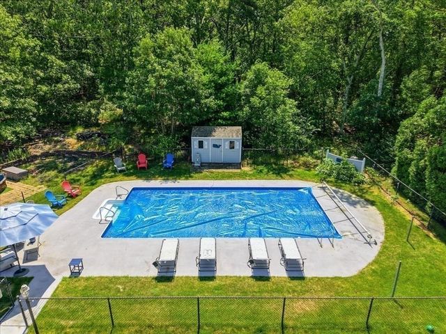 60 Ellisville Green, Plymouth, MA 02360