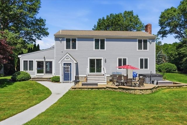 60 Ellisville Green, Plymouth, MA 02360