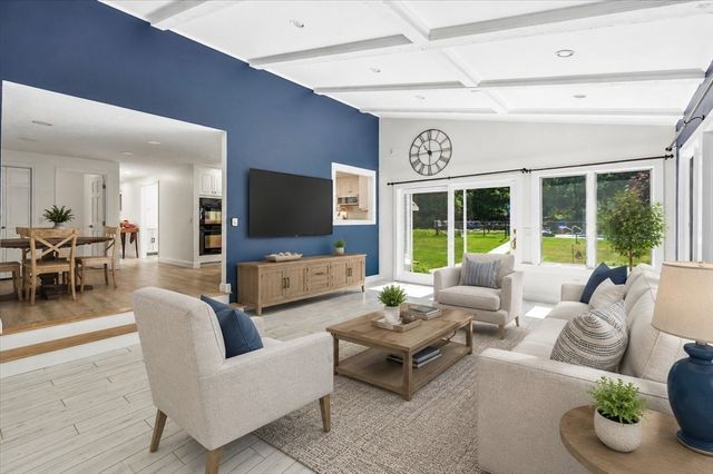 60 Ellisville Green, Plymouth, MA 02360