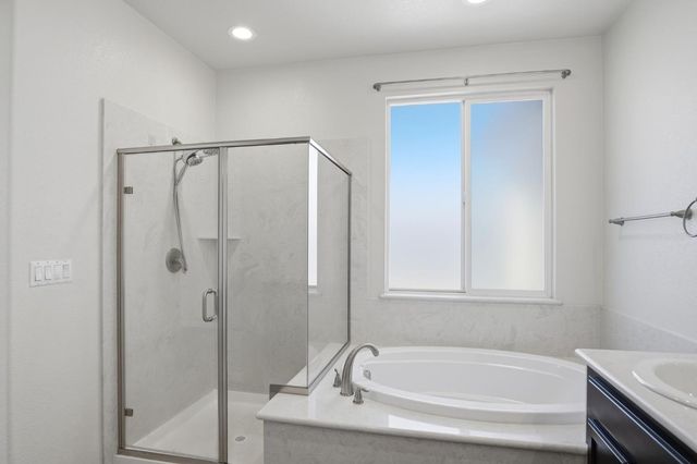 4113 Snowfire Dr, Modesto, CA 95357