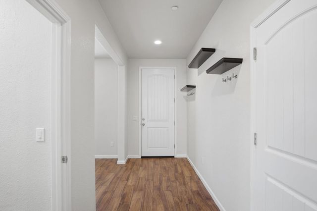 4113 Snowfire Dr, Modesto, CA 95357