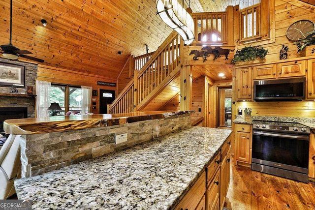 85 Hunter Drive, Talking Rock, GA 30175