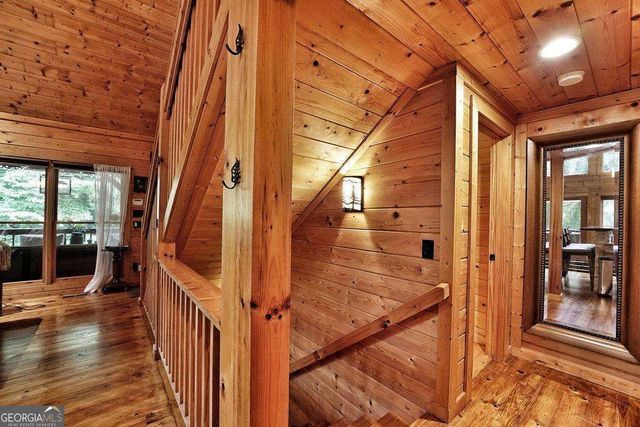 85 Hunter Drive, Talking Rock, GA 30175