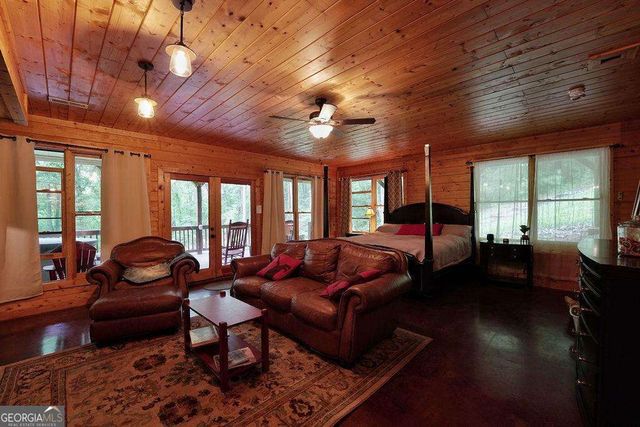 85 Hunter Drive, Talking Rock, GA 30175