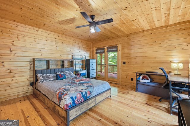 85 Hunter Drive, Talking Rock, GA 30175