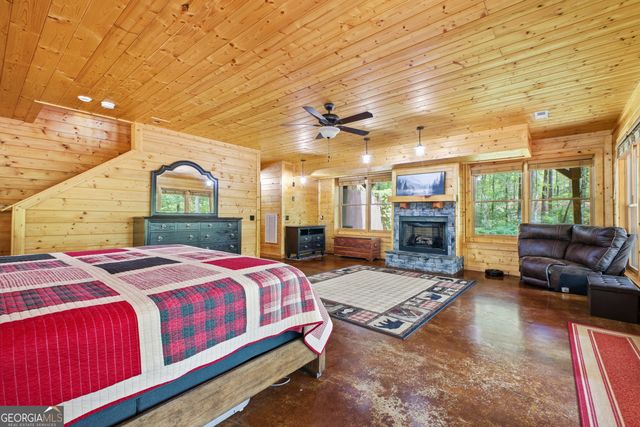 85 Hunter Drive, Talking Rock, GA 30175