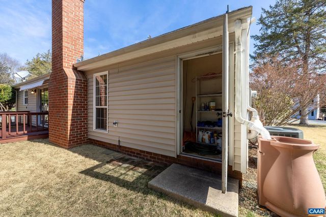 2071 WINTERFIELD CIR, Charlottesville, VA 22911