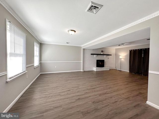 306 N LAKE RD, Stevensville, MD 21666