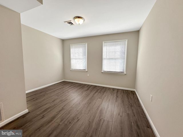 306 N LAKE RD, Stevensville, MD 21666