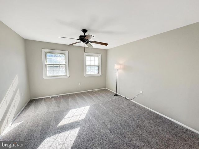 306 N LAKE RD, Stevensville, MD 21666