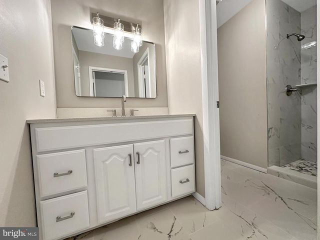 306 N LAKE RD, Stevensville, MD 21666