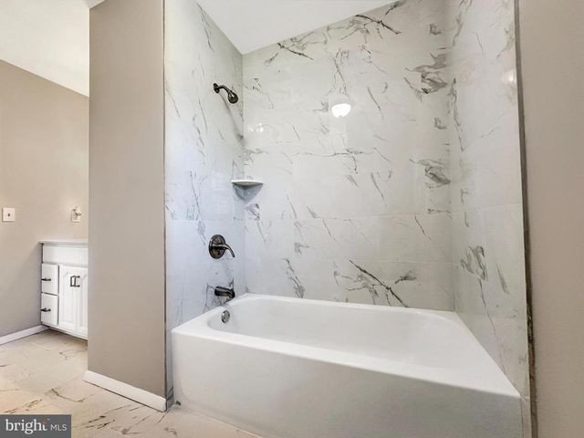 306 N LAKE RD, Stevensville, MD 21666