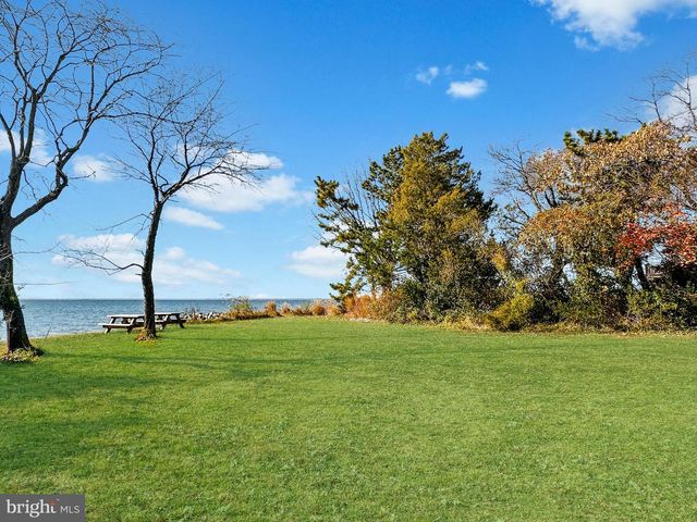 306 N LAKE RD, Stevensville, MD 21666