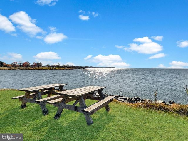 306 N LAKE RD, Stevensville, MD 21666