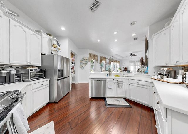 420 MANNS HARBOR DRIVE, Apollo Beach, FL 33572