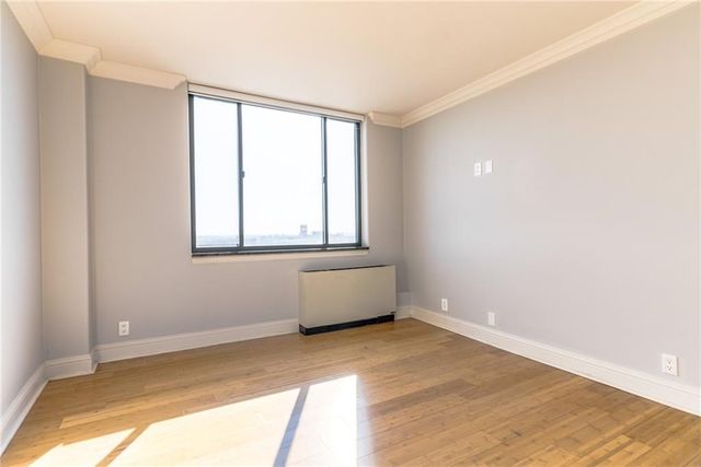 700 E 8th Street 16O, Kansas City, MO 64106