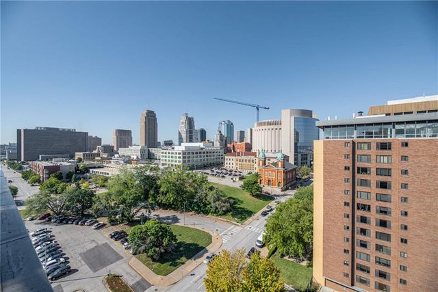 700 E 8th Street 16O, Kansas City, MO 64106