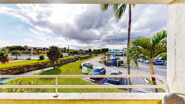 10765 SW 108th Ave 208, Miami, FL 33176