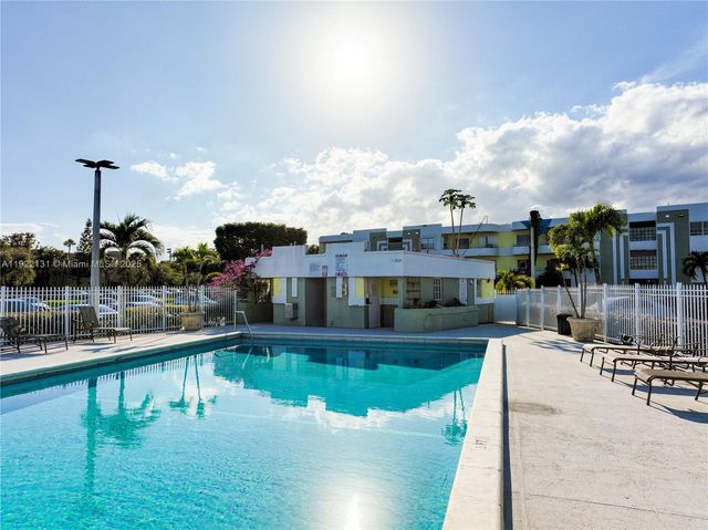 10765 SW 108th Ave 208, Miami, FL 33176