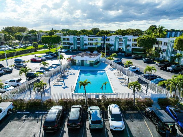 10765 SW 108th Ave 208, Miami, FL 33176