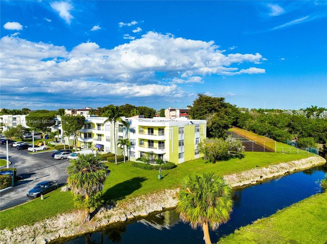 10765 SW 108th Ave 208, Miami, FL 33176