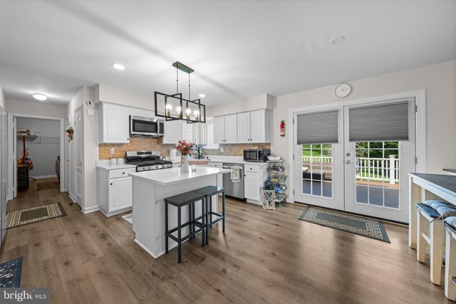 4132 LARSON LN, Mount Airy, MD 21771