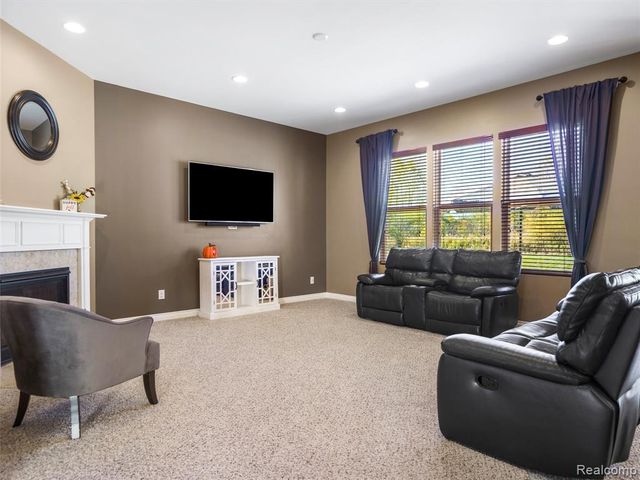 2130 Findley Circle, Lake Orion, MI 48360