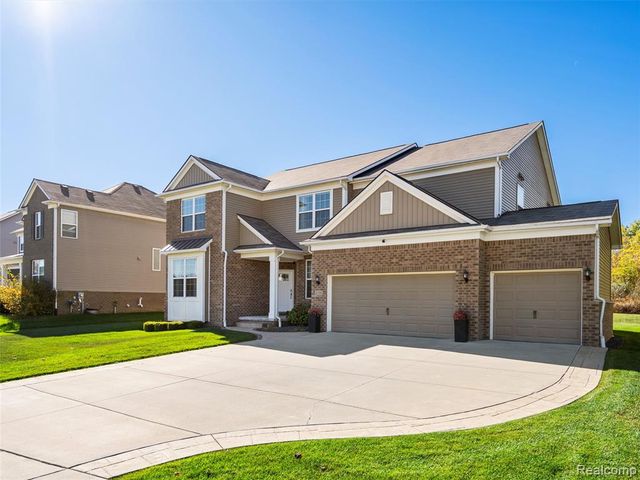 2130 Findley Circle, Lake Orion, MI 48360