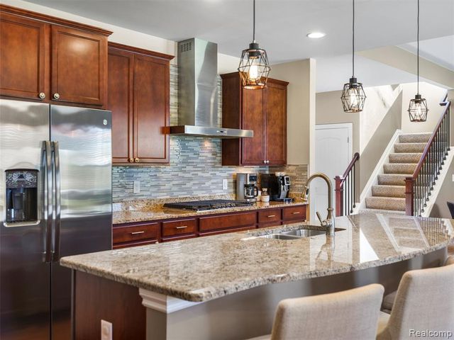 2130 Findley Circle, Lake Orion, MI 48360