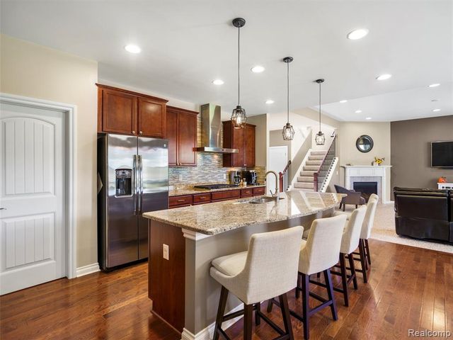 2130 Findley Circle, Lake Orion, MI 48360