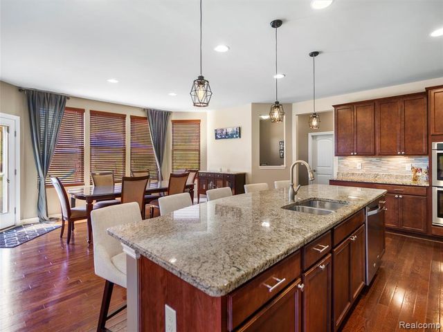 2130 Findley Circle, Lake Orion, MI 48360